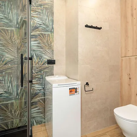 Charming In With Balcony Close To Attractions By Renters Poznan