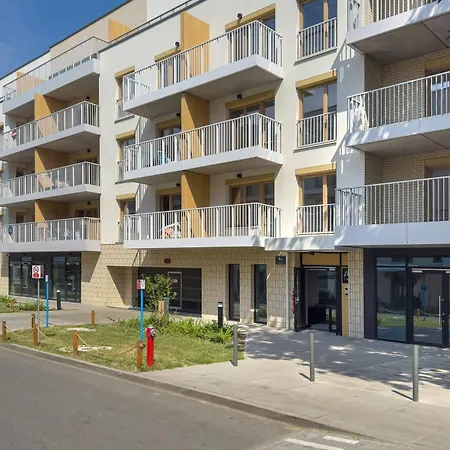 Charming In With Balcony Close To Attractions By Renters Poznan